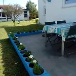 A Pequena Casa Azul